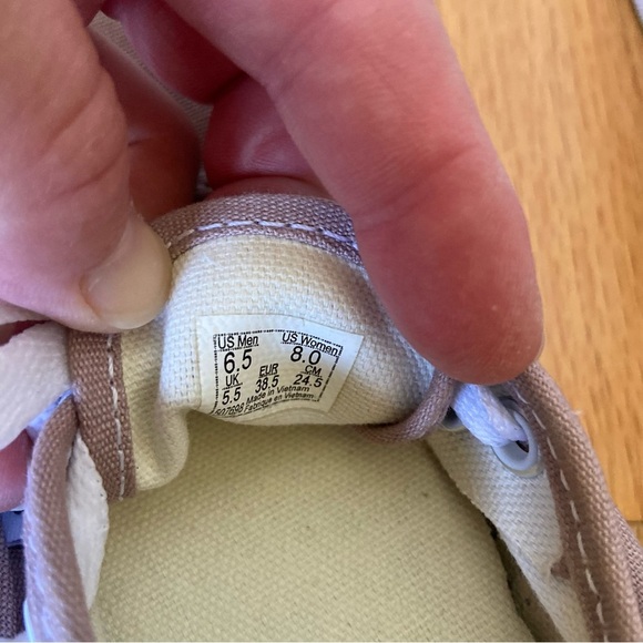 Like New Vans Authentic Taupe Low Top Lace Up Sneaker Size Women’s 8 Men’s 6.5 - Picture 10 of 10
